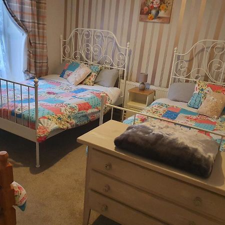 Gordon'S Guesthouse Loughrea ภายนอก รูปภาพ