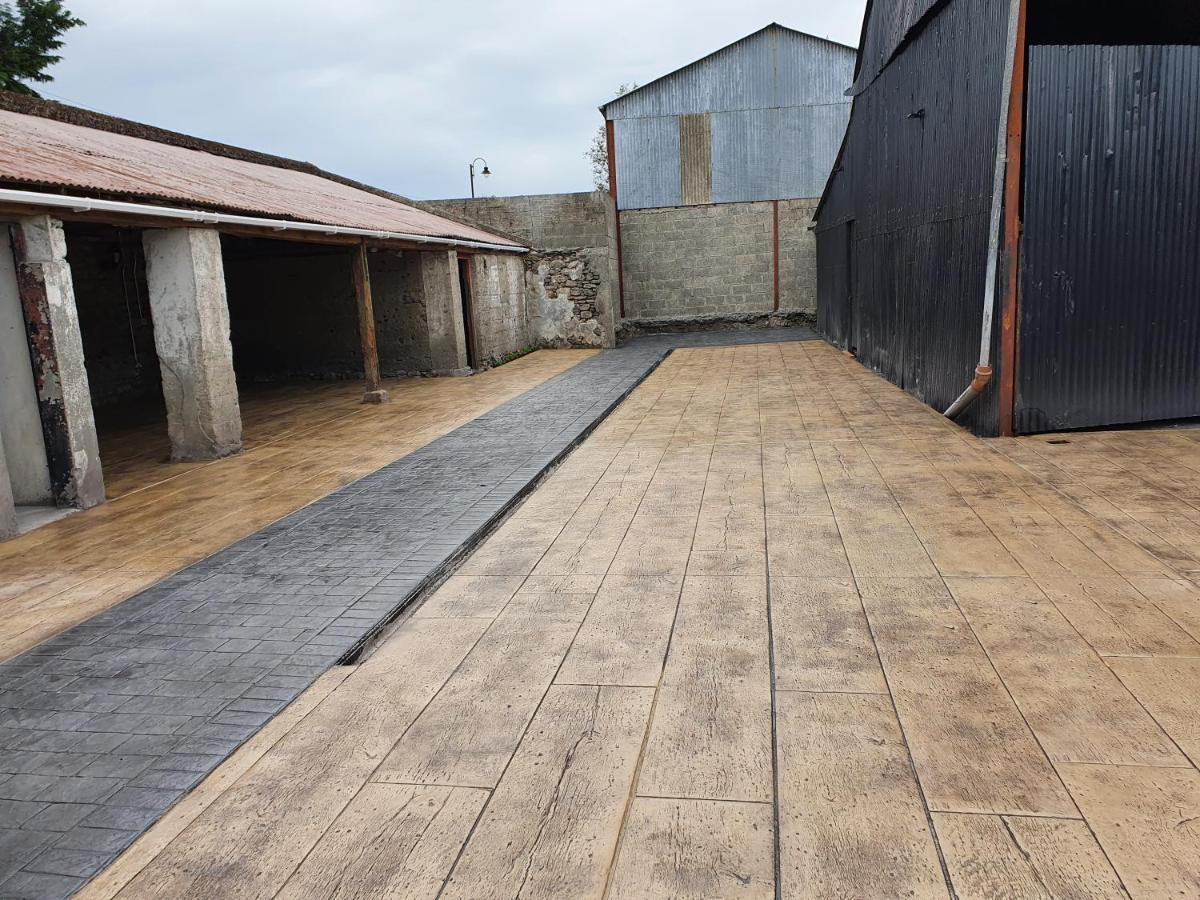 Gordon'S Guesthouse Loughrea ภายนอก รูปภาพ