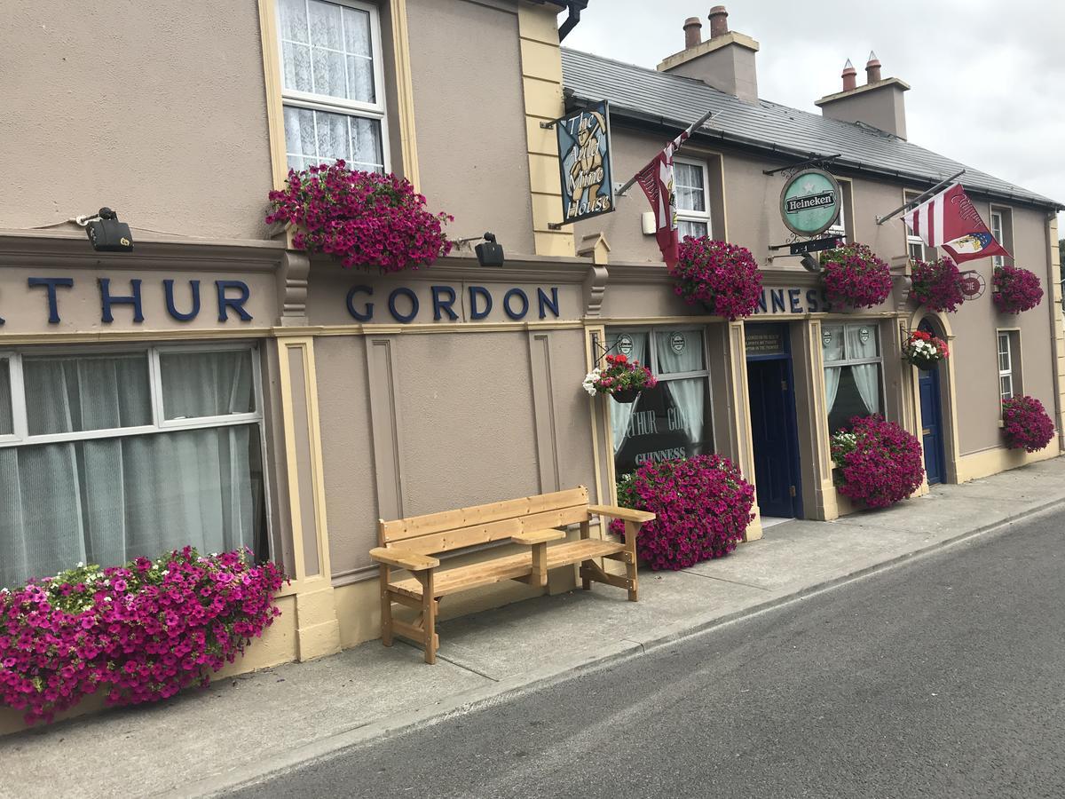 Gordon'S Guesthouse Loughrea ภายนอก รูปภาพ
