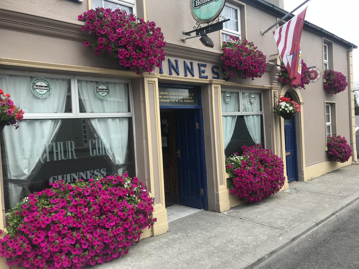 Gordon'S Guesthouse Loughrea ภายนอก รูปภาพ